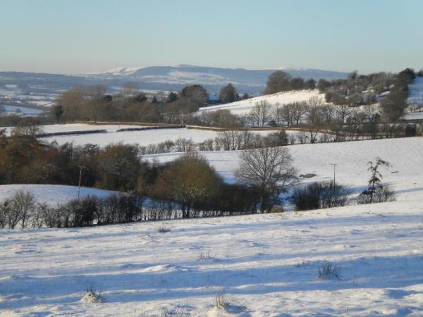 Clows Top Road to Bayton