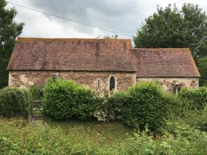 This ancient church, as it stands today, was built in the dying days of the 11th century ~ one of a flurry of churches built in England by the Normans