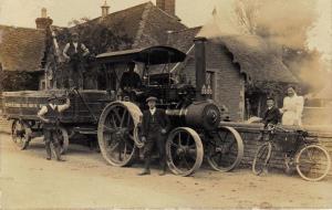 A working traction engine.