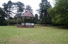The bandstand is sited in Lido Park and in the summer months the Town Council hosts a programme of free Sunday Afternoon Concerts. 